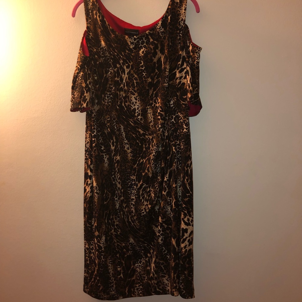 Dress - Picture 3 of 3
